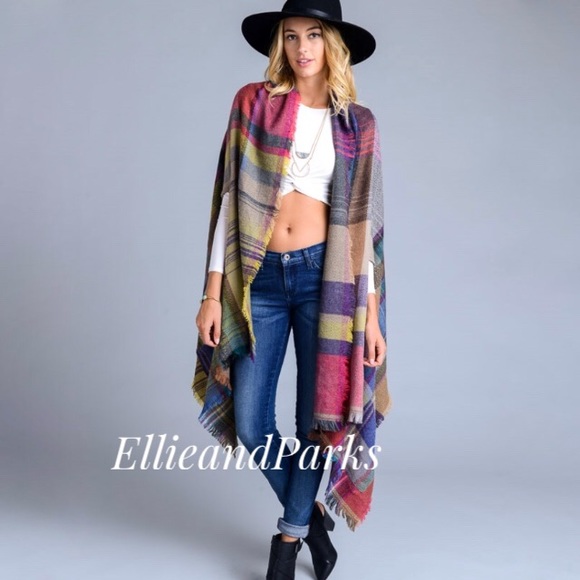 Sweaters - 🌟LAST🌟Kensley Plaid Poncho